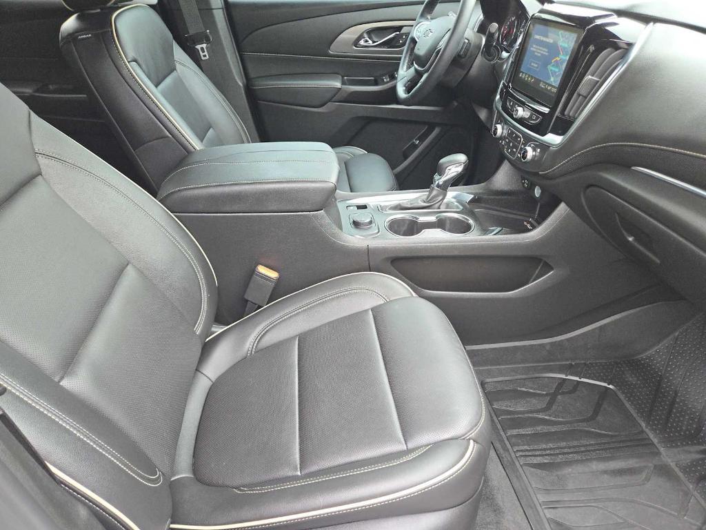 used 2023 Chevrolet Traverse car, priced at $39,677