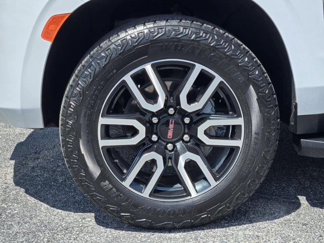 used 2024 GMC Yukon car, priced at $65,977