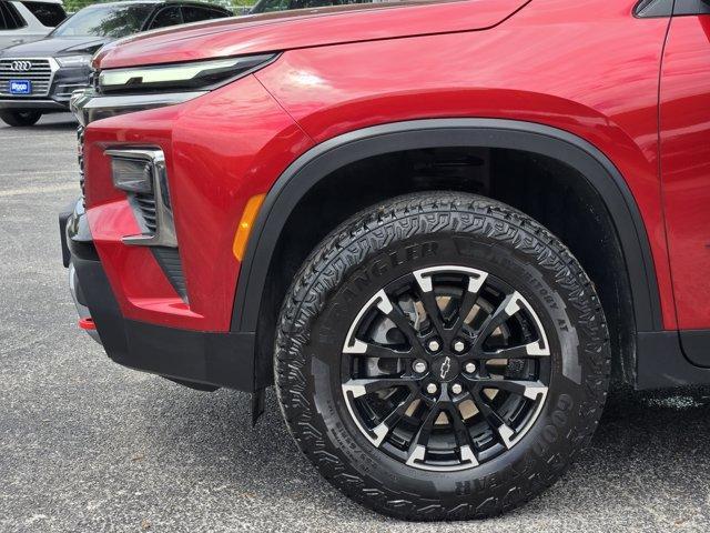 used 2025 Chevrolet Traverse car, priced at $44,702