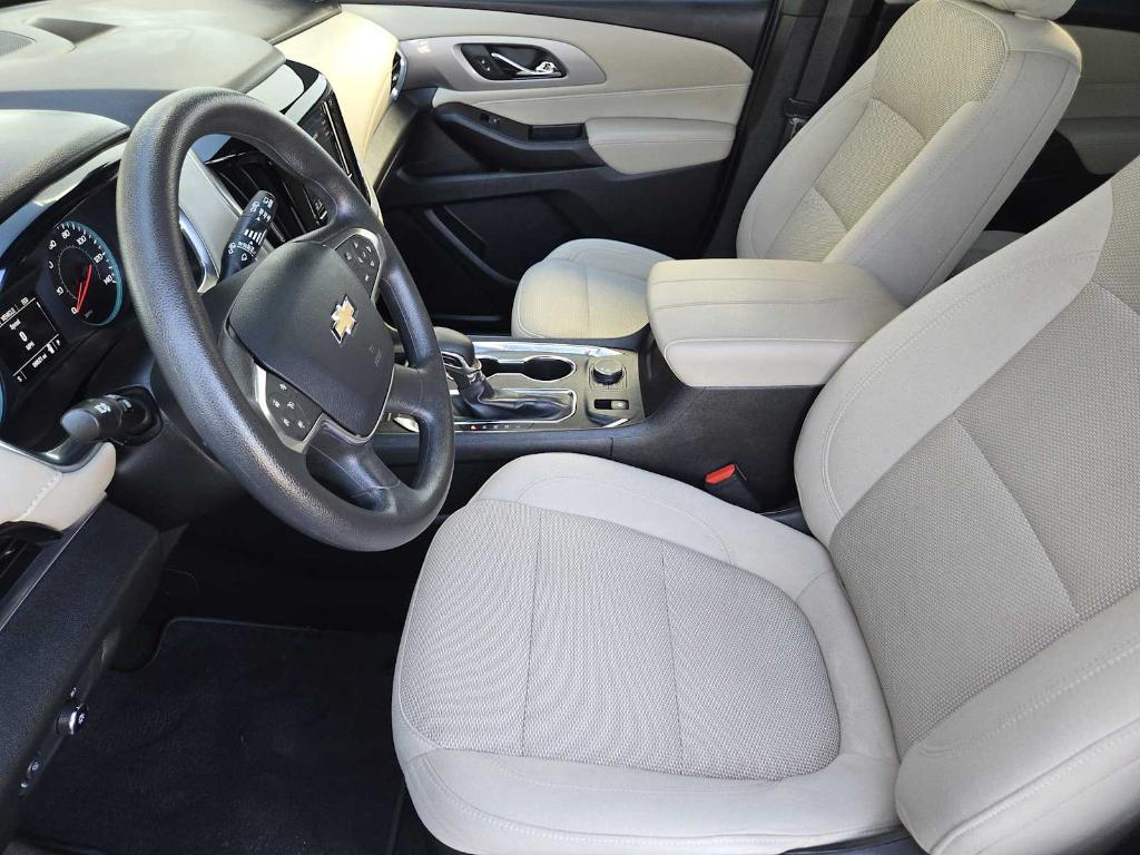used 2022 Chevrolet Traverse car, priced at $18,977
