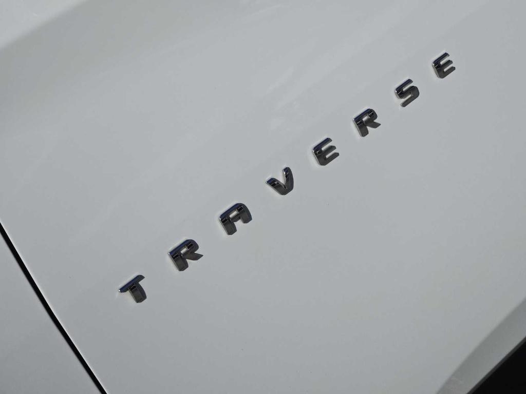 used 2022 Chevrolet Traverse car, priced at $18,977