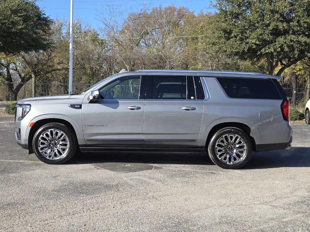 used 2023 GMC Yukon XL car, priced at $73,577