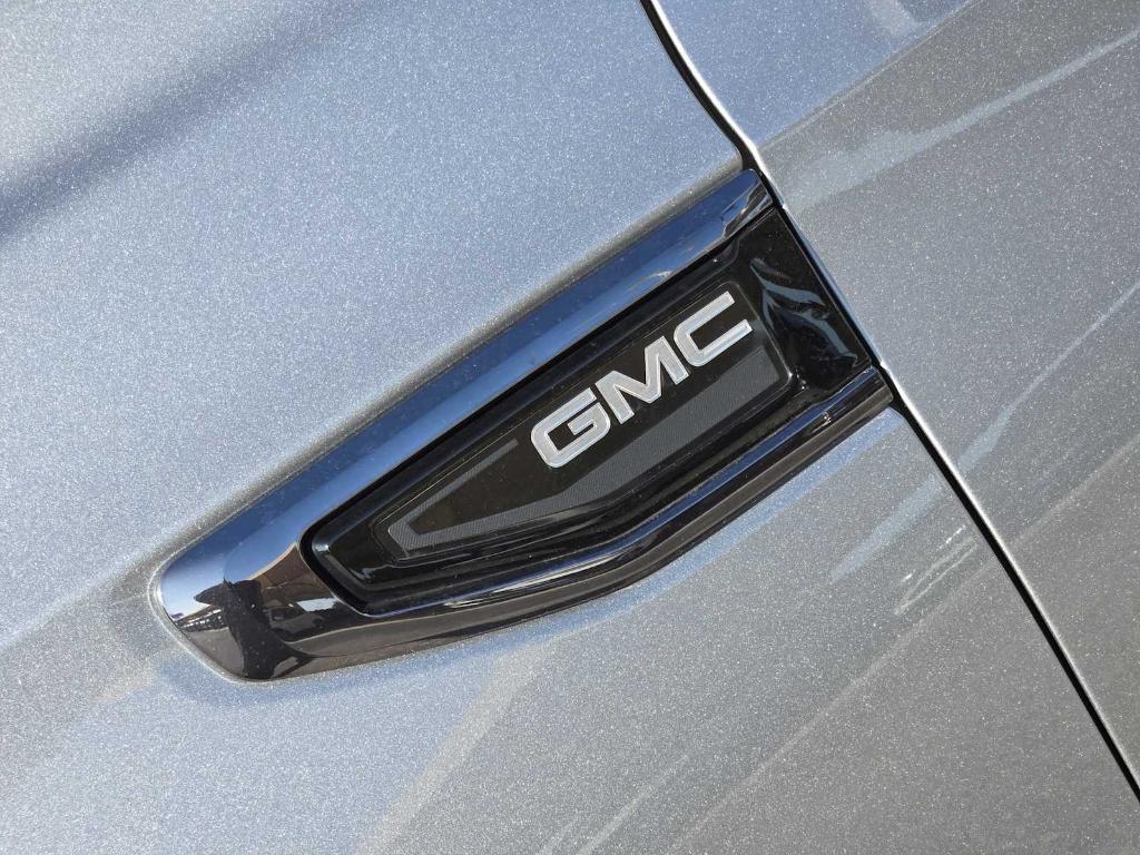 used 2023 GMC Yukon XL car, priced at $73,577