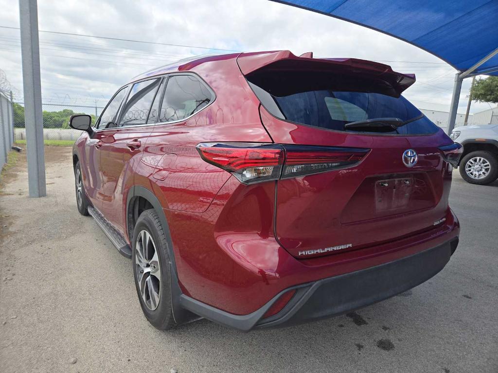 used 2022 Toyota Highlander car, priced at $37,955