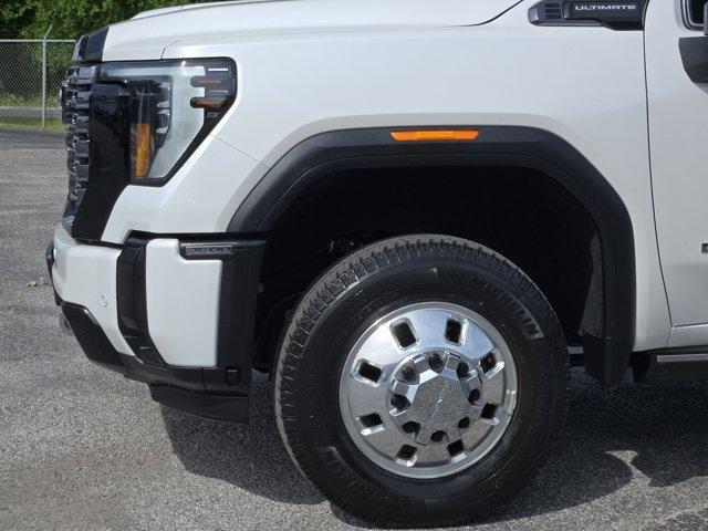 used 2025 GMC Sierra 3500 car, priced at $76,577