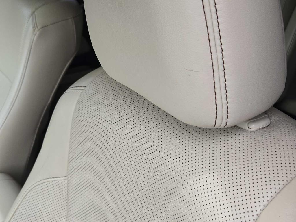 used 2015 Toyota Highlander car, priced at $15,977