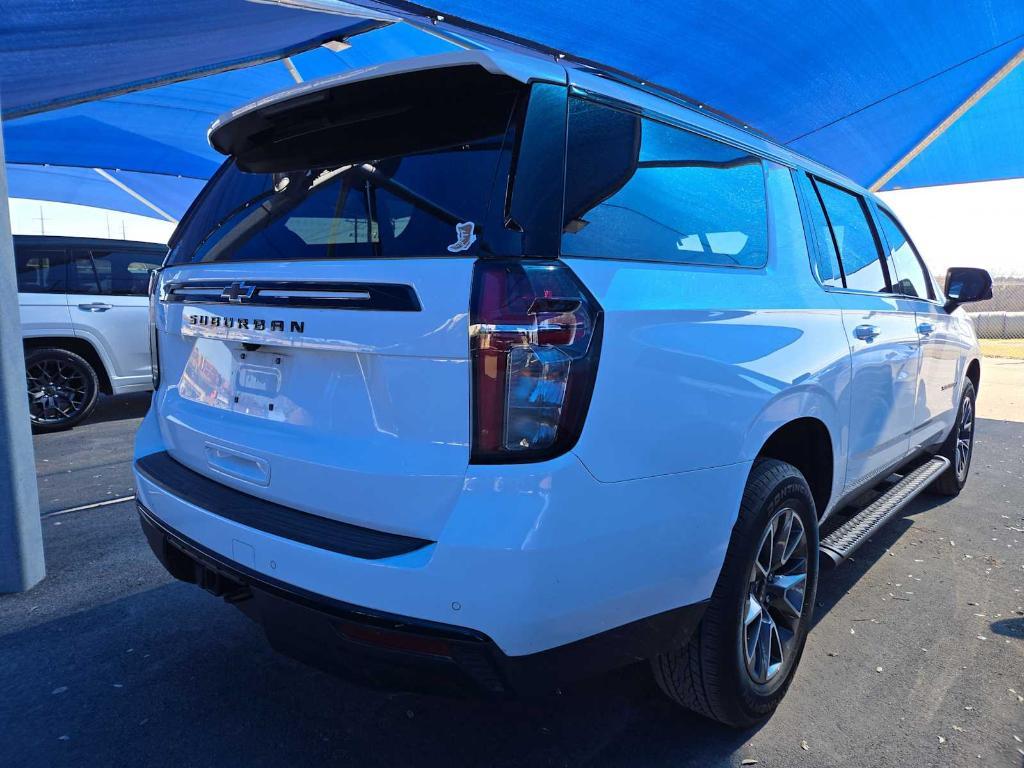 used 2024 Chevrolet Suburban car