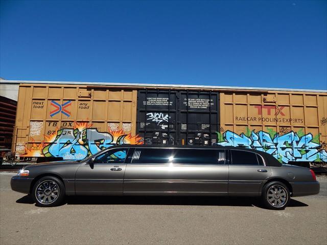 used 2004 Lincoln Town Car car, priced at $34,988