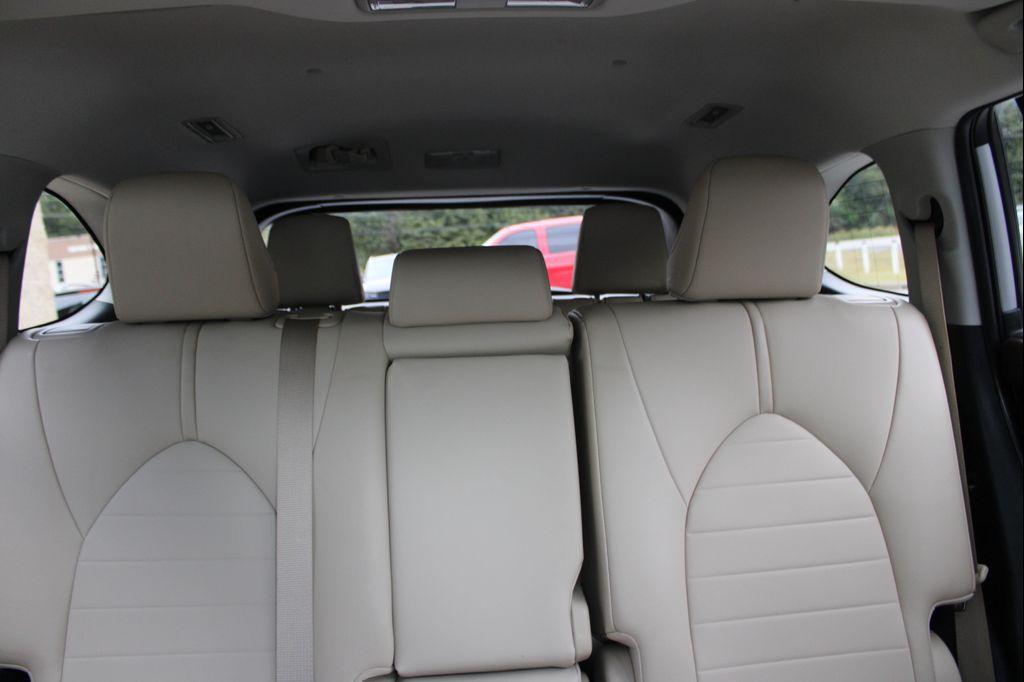 used 2021 Toyota Highlander Hybrid car, priced at $24,999