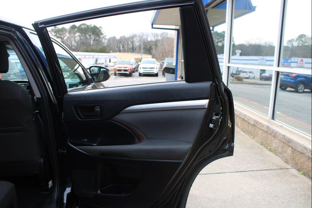 used 2019 Toyota Highlander car, priced at $16,999
