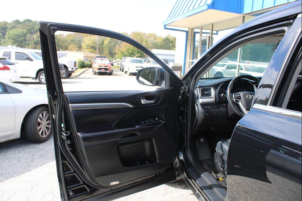 used 2017 Toyota Highlander car, priced at $13,500