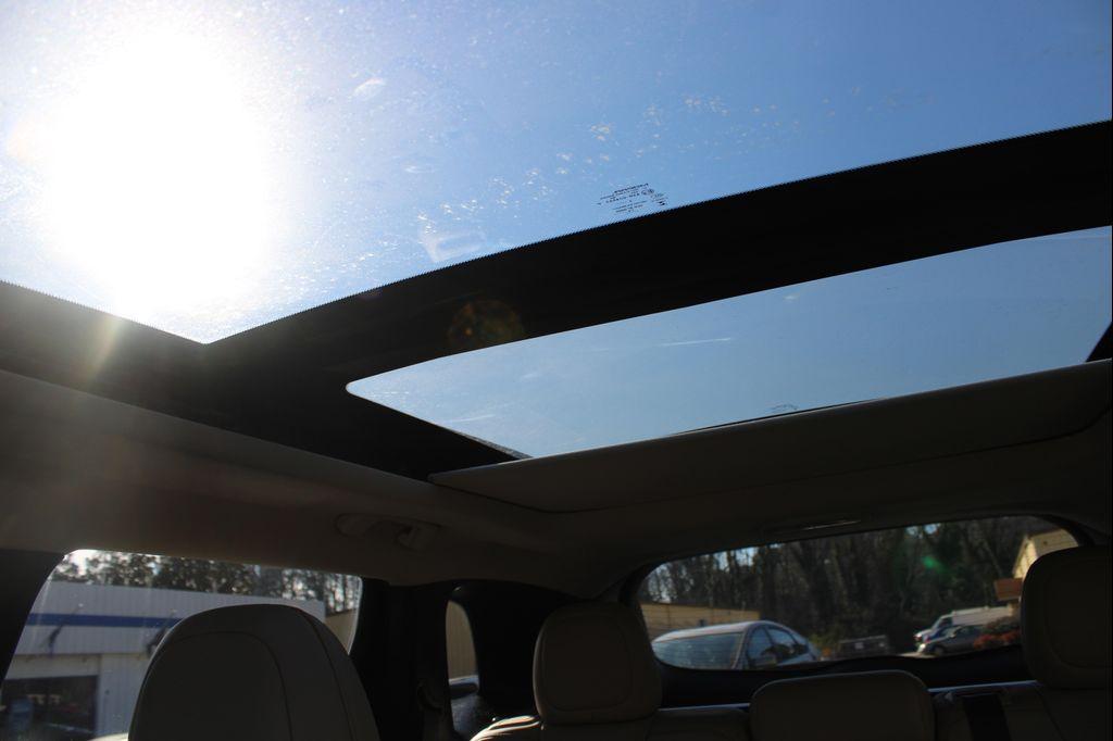 used 2015 Jeep Cherokee car, priced at $7,999