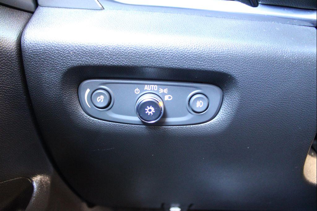 used 2020 Chevrolet Traverse car, priced at $14,999