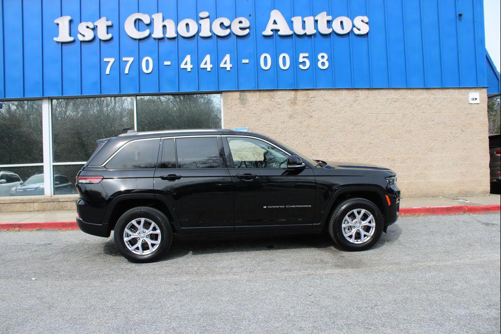 used 2022 Jeep Grand Cherokee car, priced at $24,999