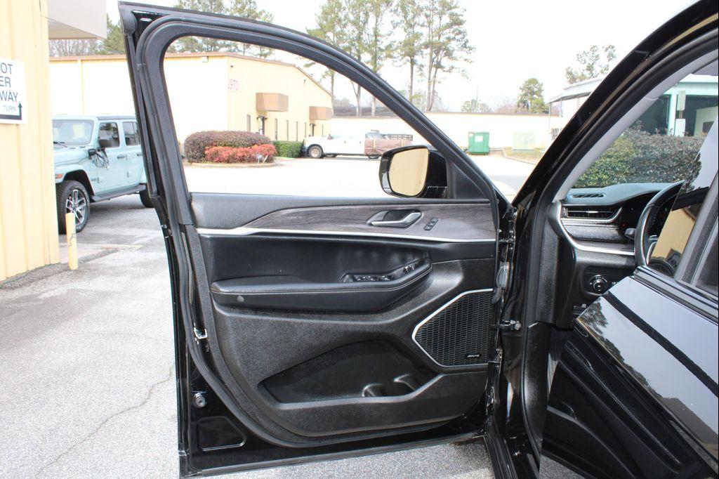 used 2022 Jeep Grand Cherokee car, priced at $24,999