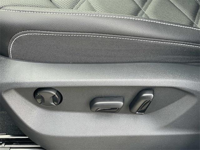 new 2026 Volkswagen Atlas car, priced at $40,561