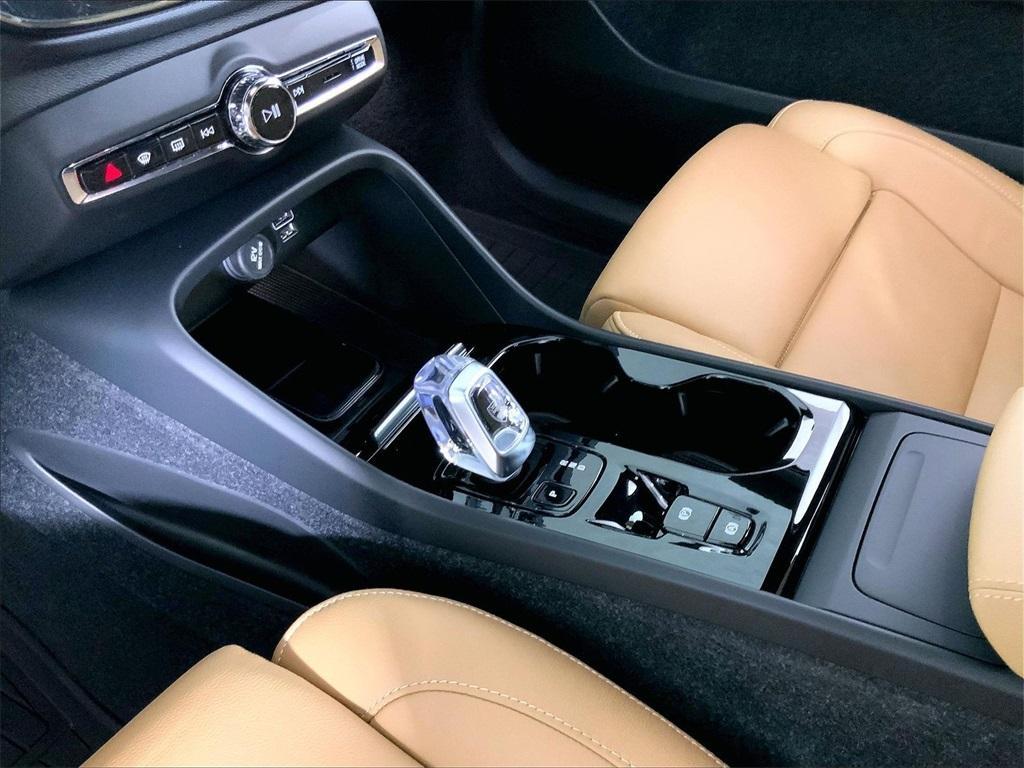 used 2022 Volvo XC40 car, priced at $27,995
