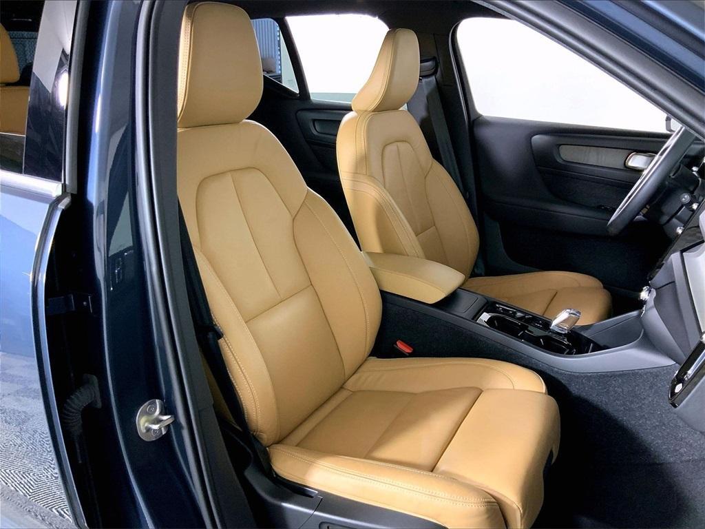 used 2022 Volvo XC40 car, priced at $27,995