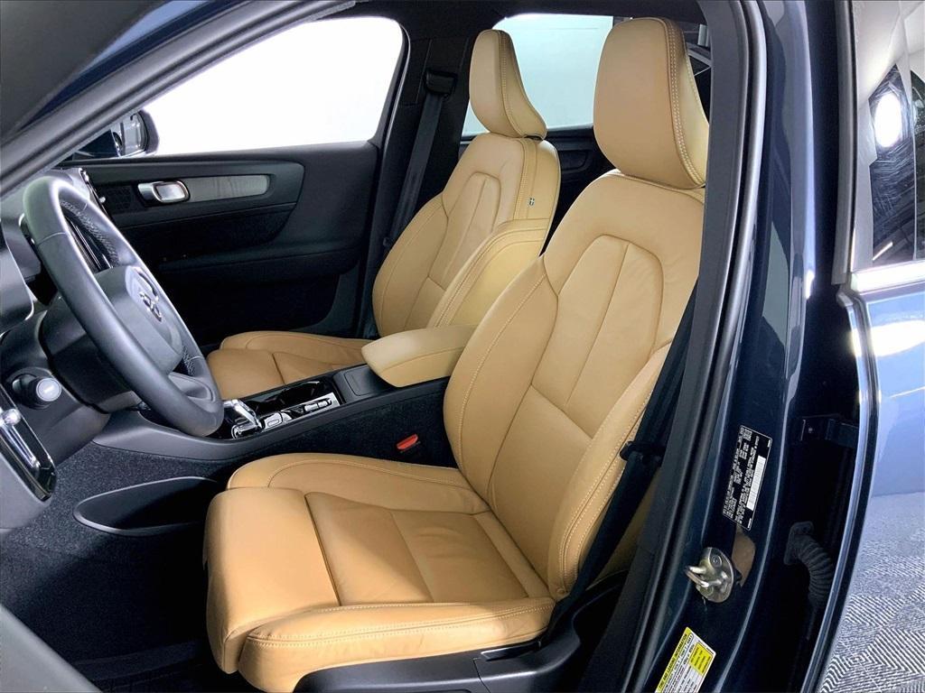 used 2022 Volvo XC40 car, priced at $27,995