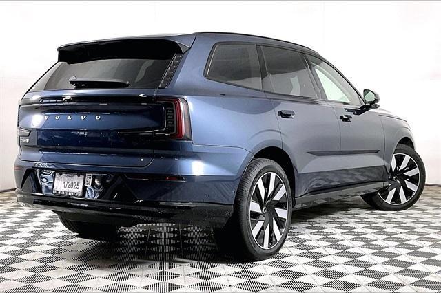 new 2025 Volvo EX90 car