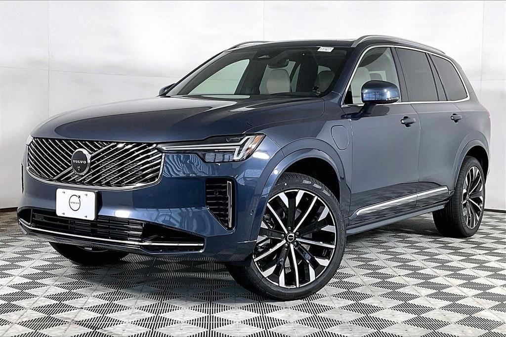 new 2026 Volvo XC90 Plug-In Hybrid car
