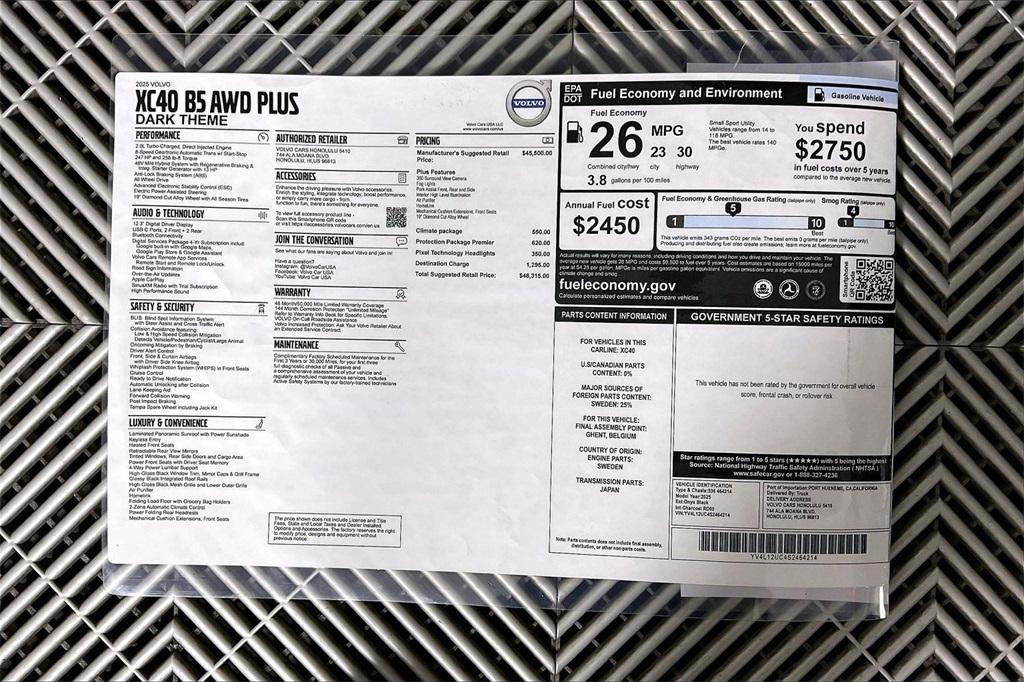 new 2025 Volvo XC40 car