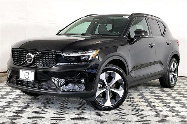 new 2025 Volvo XC40 car, priced at $48,315