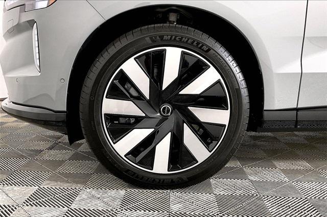 new 2025 Volvo EX90 car