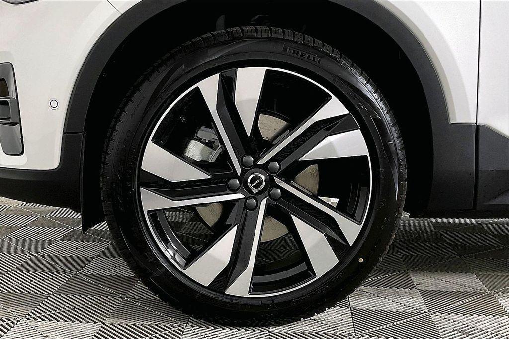 new 2026 Volvo XC40 car