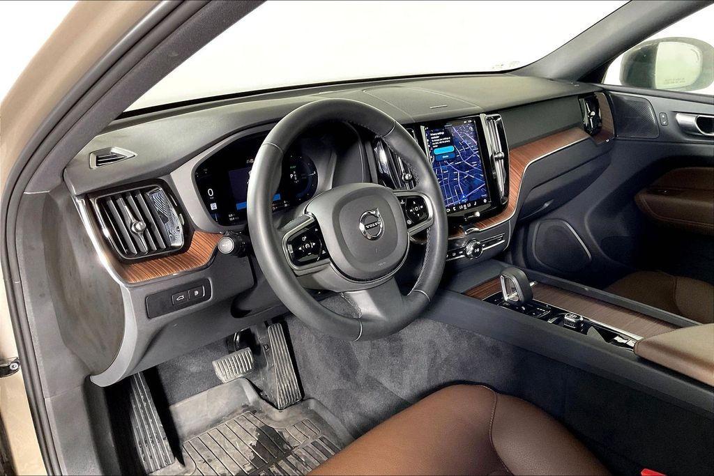 used 2024 Volvo XC60 Recharge Plug-In Hybrid car, priced at $45,995