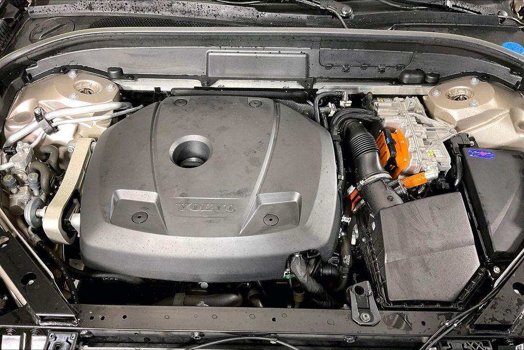 used 2024 Volvo XC60 Recharge Plug-In Hybrid car, priced at $45,995