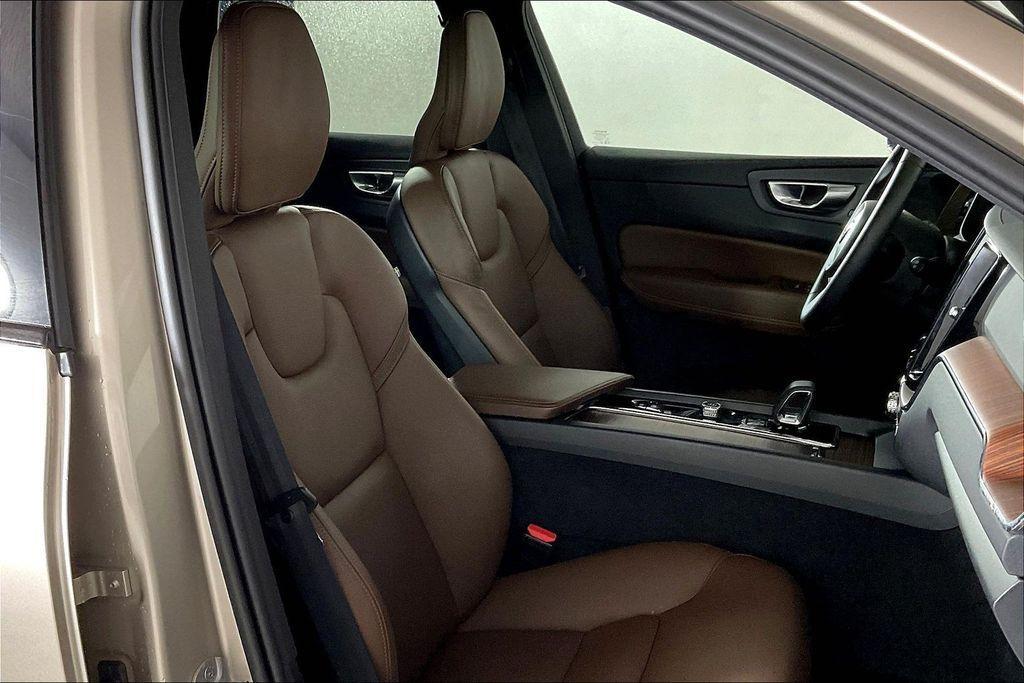 used 2024 Volvo XC60 Recharge Plug-In Hybrid car, priced at $45,995