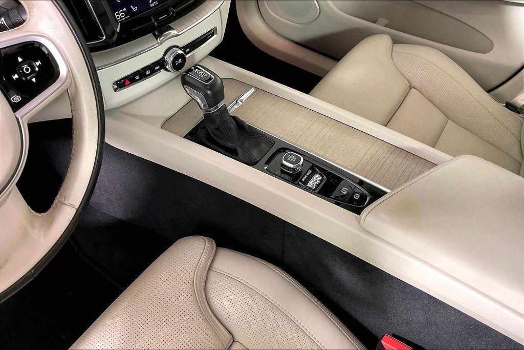 used 2021 Volvo XC60 car, priced at $27,888