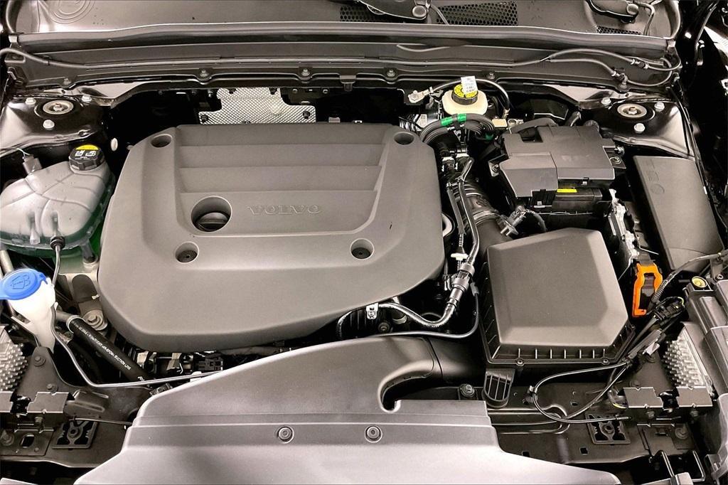 new 2025 Volvo XC40 car