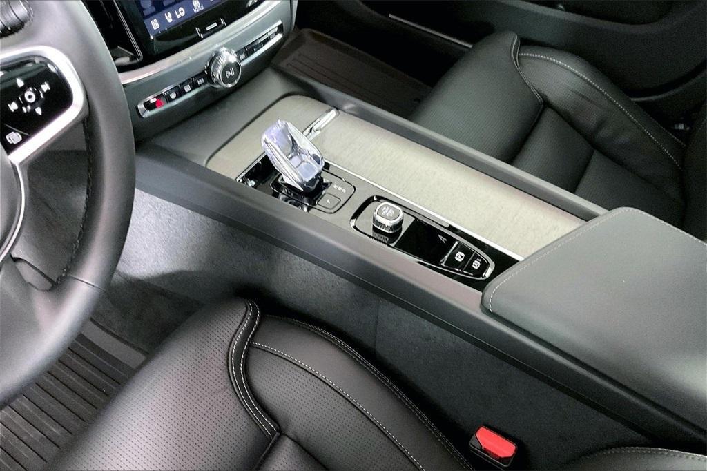 new 2026 Volvo V60 Cross Country car