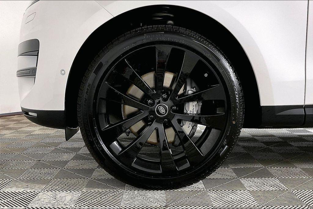 new 2025 Land Rover Range Rover Sport car, priced at $92,270