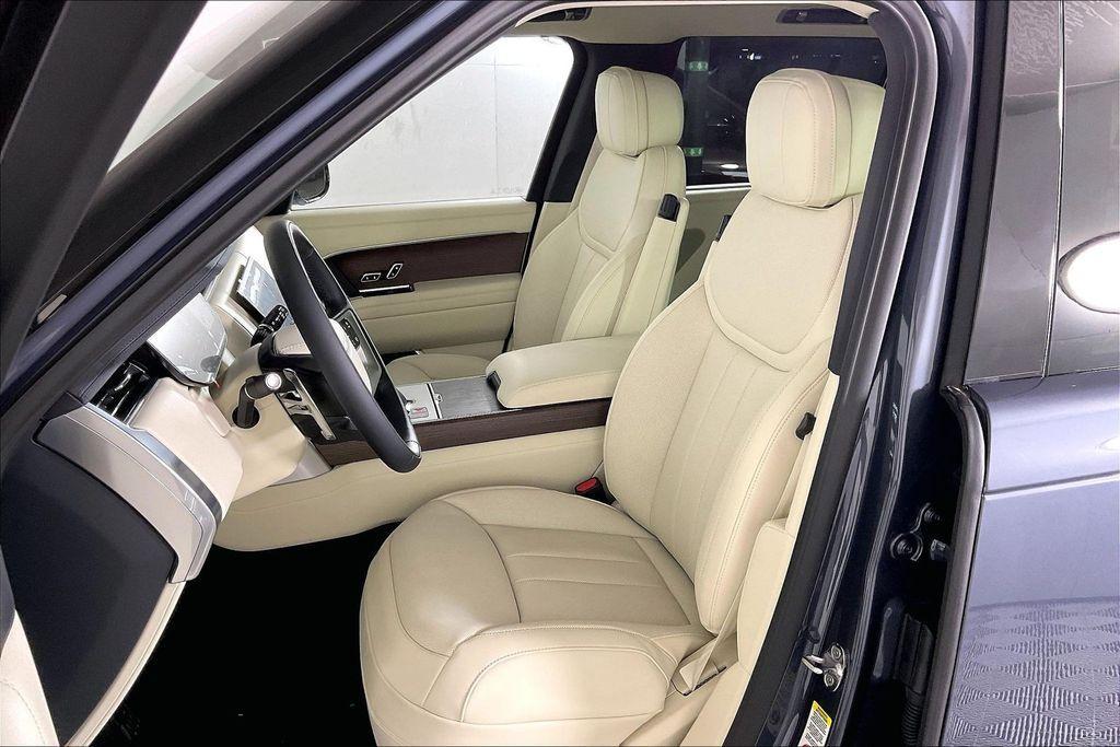 new 2025 Land Rover Range Rover car, priced at $125,180