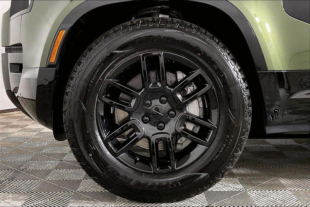 new 2026 Land Rover Defender car