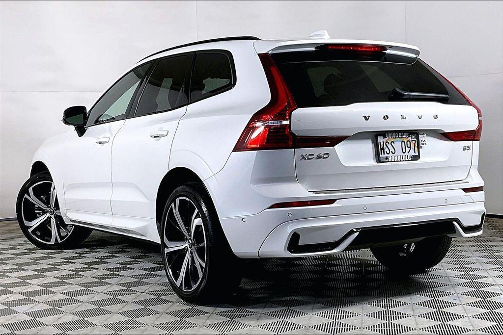 used 2022 Volvo XC60 car, priced at $34,995
