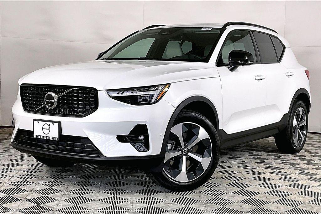 new 2026 Volvo XC40 car