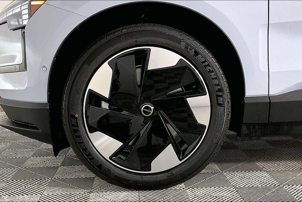 new 2026 Volvo EX30 car