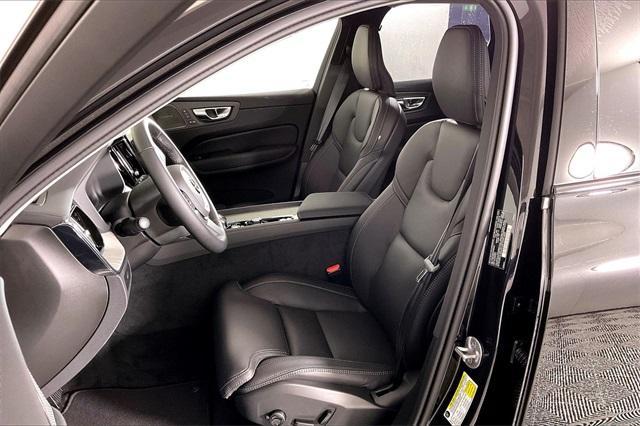 new 2025 Volvo XC60 car