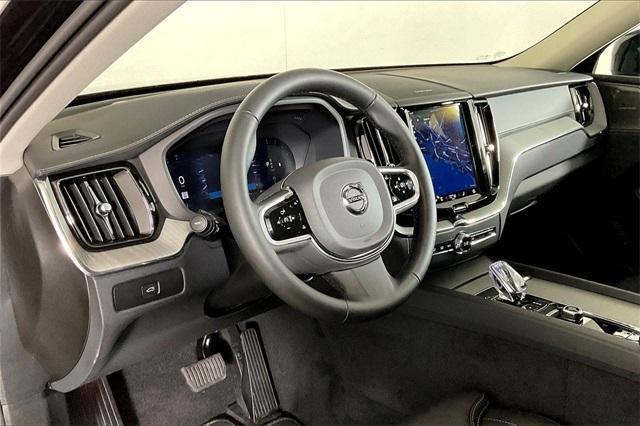 new 2025 Volvo XC60 car