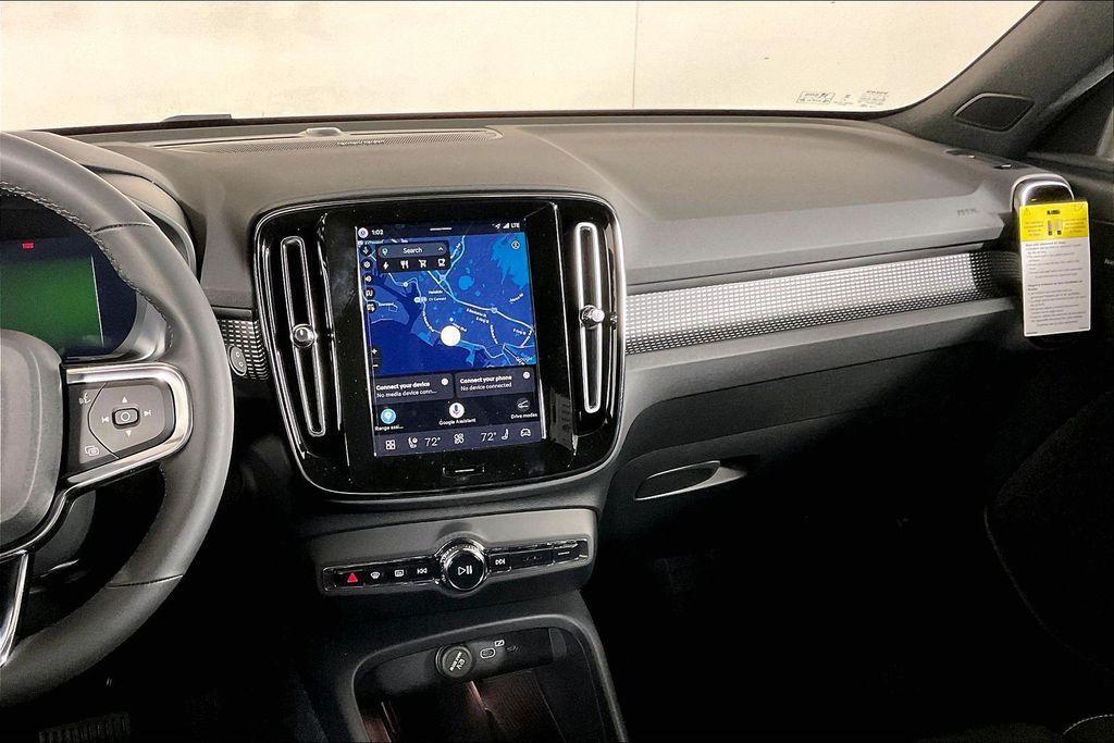 new 2026 Volvo EX40 car