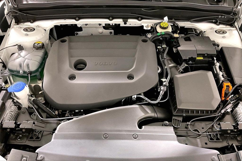 new 2025 Volvo XC40 car