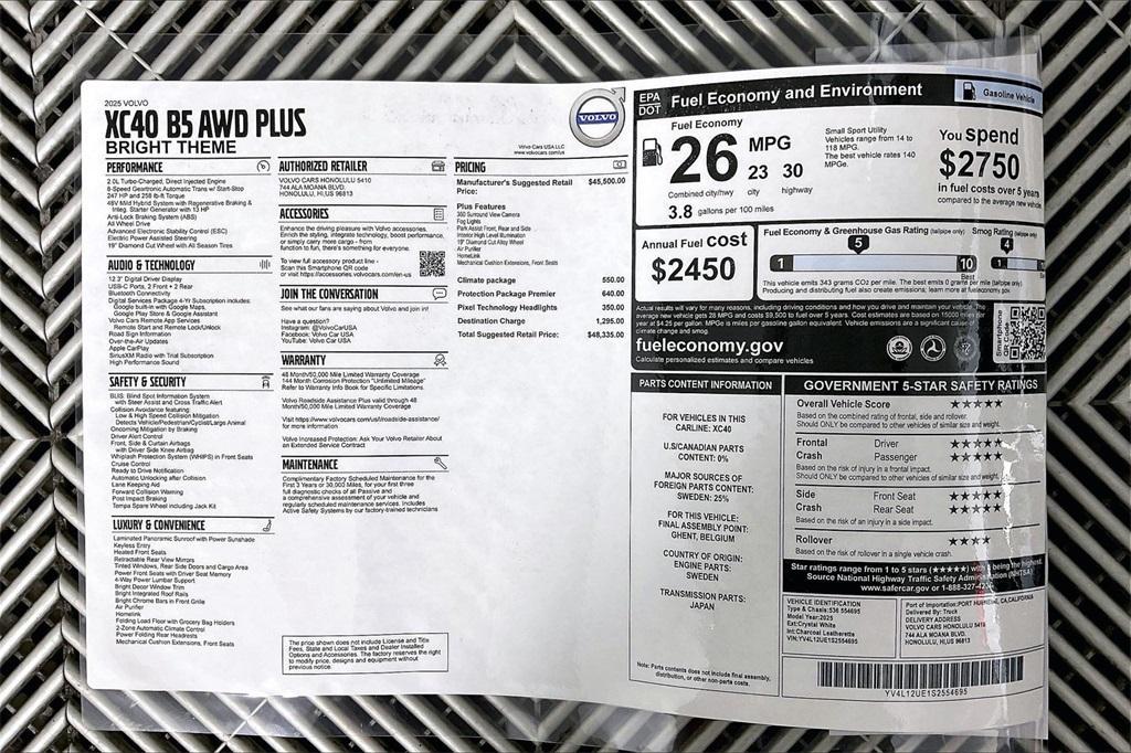 new 2025 Volvo XC40 car