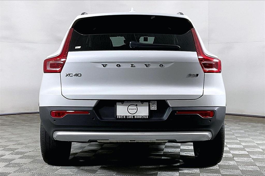 new 2025 Volvo XC40 car