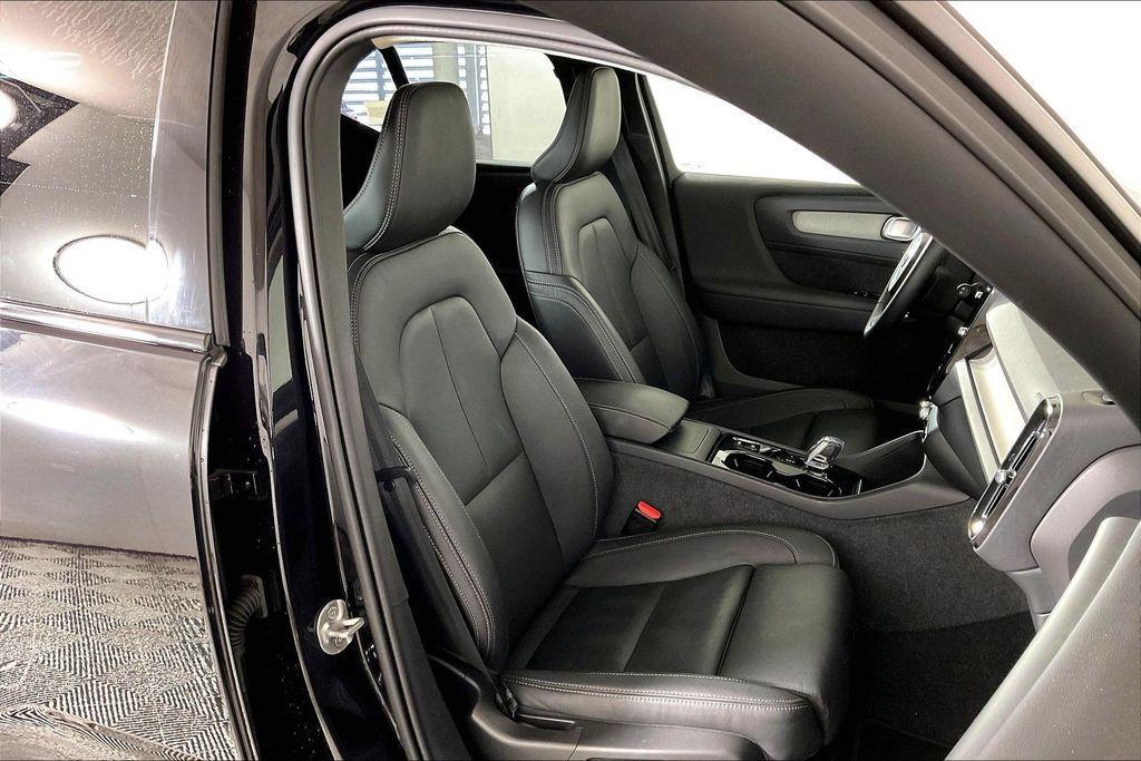 used 2025 Volvo XC40 car, priced at $35,195