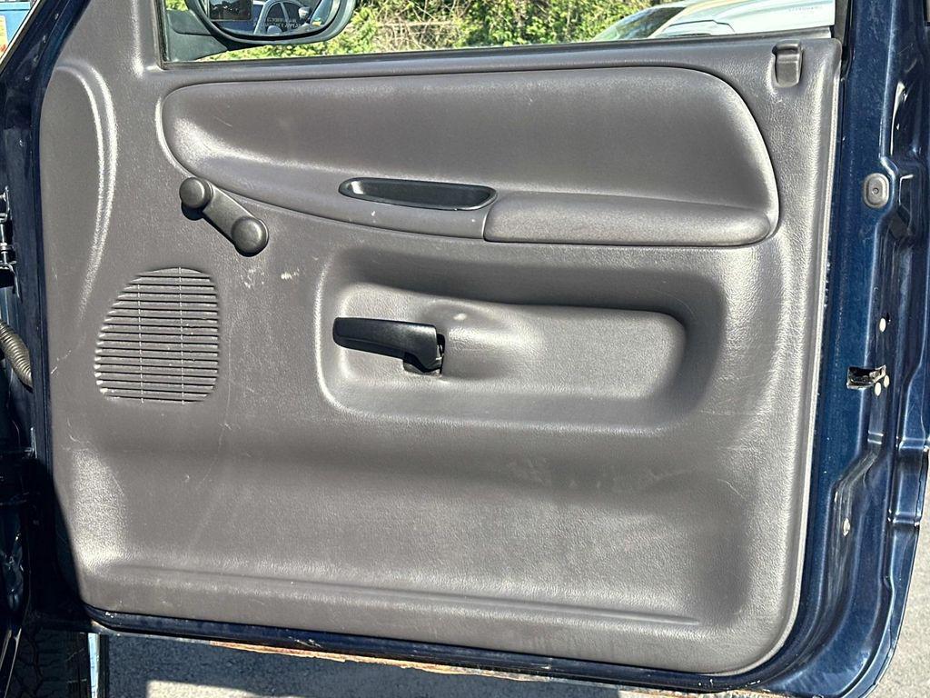 used 2001 Dodge Ram 1500 car, priced at $5,499