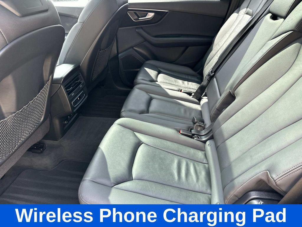 used 2024 Audi Q7 car, priced at $34,000